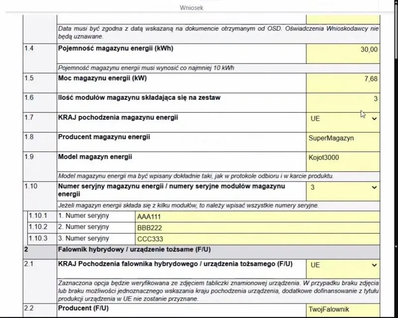 Dalsza część sekcji 2.B.1: producent i model magazynu, numery seryjne trzech modułów i początek danych falownika hybrydowego z krajem pochodzenia